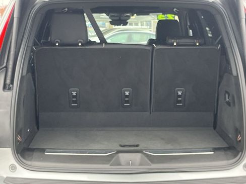 Used 2023 Cadillac Escalade Premium Luxury image 19