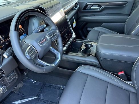 New 2026 GMC Yukon Elevation w/ Elevation Premium Package AWD/4WD image 10