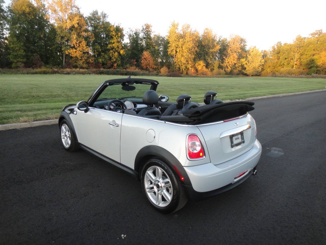 Used 2015 MINI Cooper Convertible FWD image 16