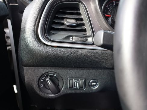 Used 2016 Dodge Challenger SXT RWD image 23