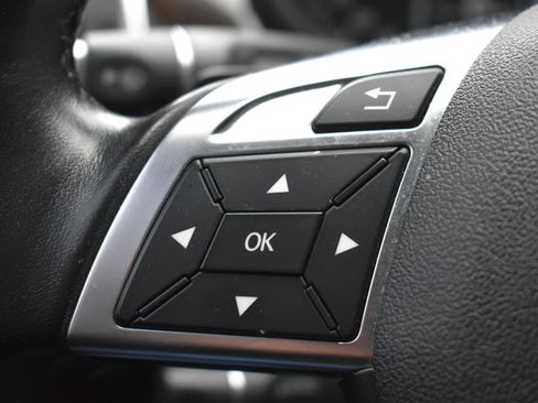 Used 2015 Mercedes-Benz ML 350 4MATIC image 19