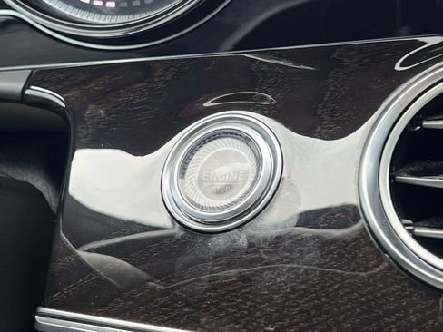 Used 2019 Mercedes-Benz E 300 image 31