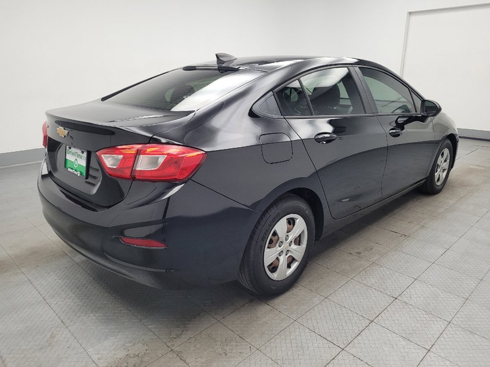 Used 2017 Chevrolet Cruze LS FWD image 9
