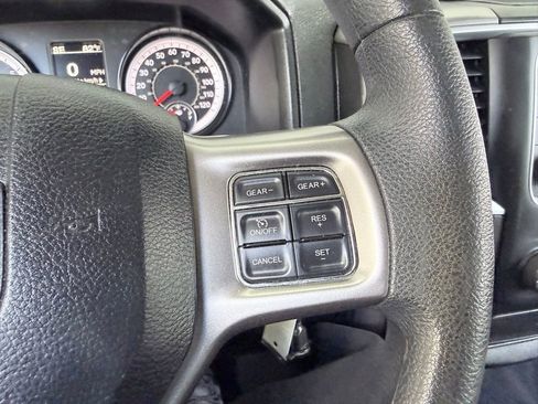 Used 2022 RAM 1500 Classic SLT image 14