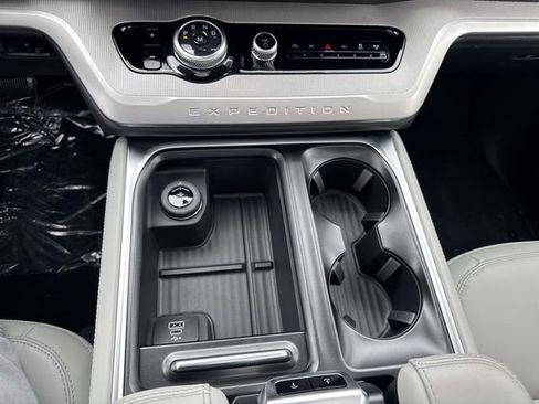 New 2026 Ford Expedition Max Active image 25