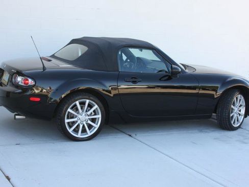 Used 2007 MAZDA MX-5 Miata Touring RWD image 8