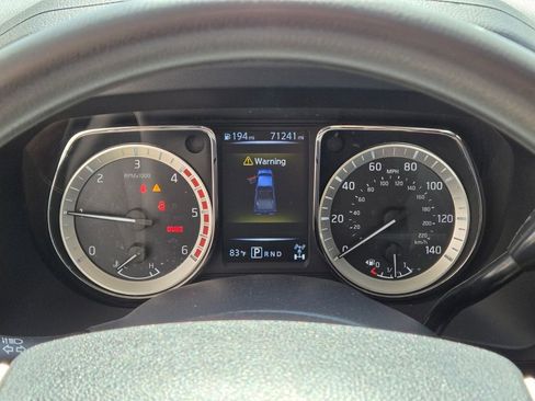 Used 2017 Nissan Titan S AWD/4WD image 10
