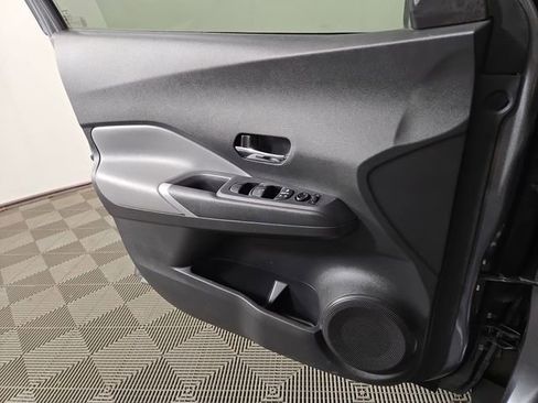 Used 2023 Nissan Kicks SR w/ SR Premium Package FWD image 30