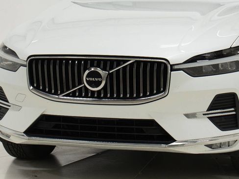 Used 2023 Volvo XC60 B5 Plus AWD/4WD image 10