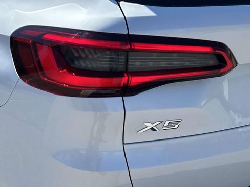 Used 2019 BMW X5 xDrive40i w/ Luxury Seating Package image 13
