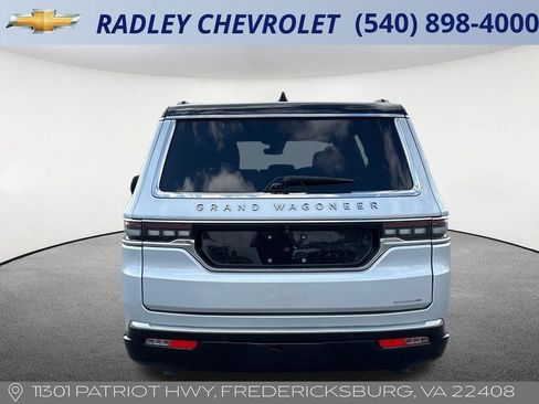 Used 2024 Jeep Grand Wagoneer L Series III AWD/4WD image 30