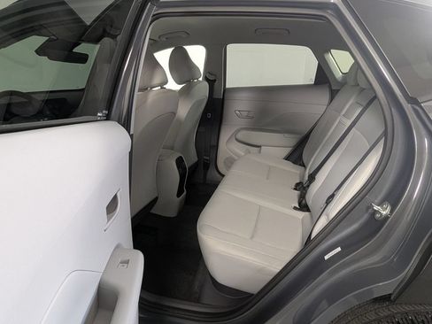 Used 2025 Hyundai Kona SEL FWD image 25