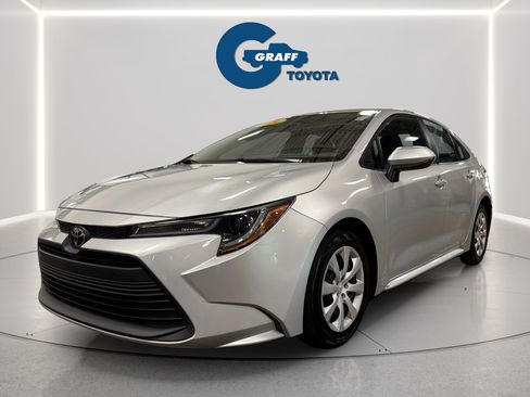 Used 2024 Toyota Corolla LE FWD image 1