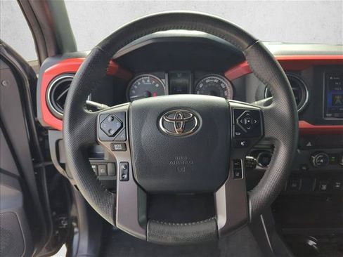 Used 2019 Toyota Tacoma TRD Sport RWD image 18