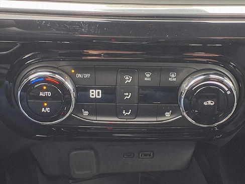 New 2026 Chevrolet Trax RS w/ Sunroof Package image 15