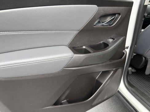Used 2019 Chevrolet Traverse LT w/ LT Premium Package FWD image 70