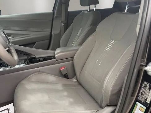 Used 2021 Hyundai Elantra SEL w/ Convenience + Premium Package FWD image 11