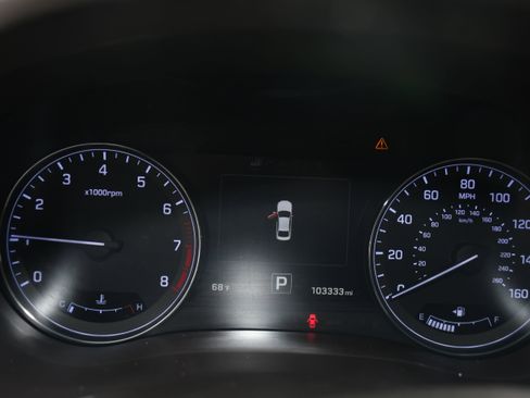 Used 2017 Genesis G80 3.8 w/ Option Group 02 image 15