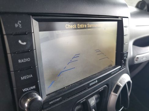 Used 2014 Jeep Wrangler Unlimited Sahara w/ Dual Top Group AWD/4WD image 25