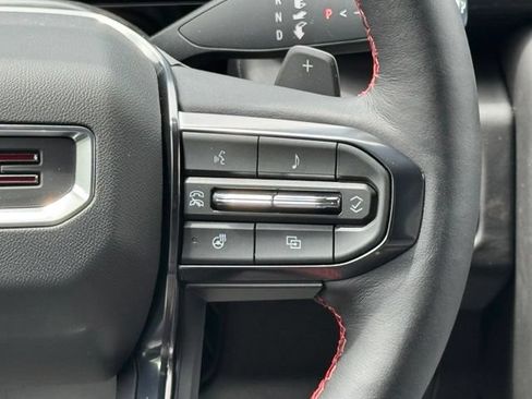 Used 2026 GMC Yukon AT4 Ultimate w/ LPO, Floor Liner Package AWD/4WD image 16