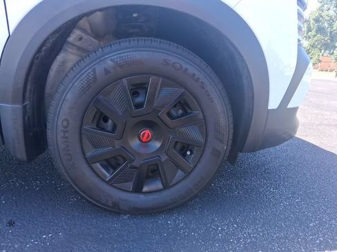 Used 2025 Nissan Kicks S AWD/4WD image 14