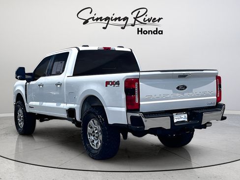 Used 2024 Ford F250 Lariat w/ Chrome Package AWD/4WD image 4