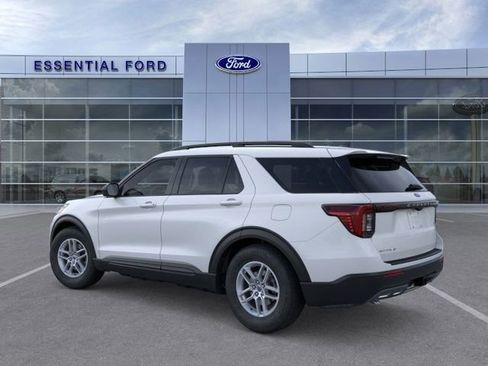 New 2026 Ford Explorer Active w/ Active Comfort Package image 4