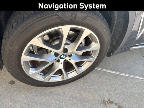 Used 2022 BMW X5 xDrive40i AWD/4WD image 3