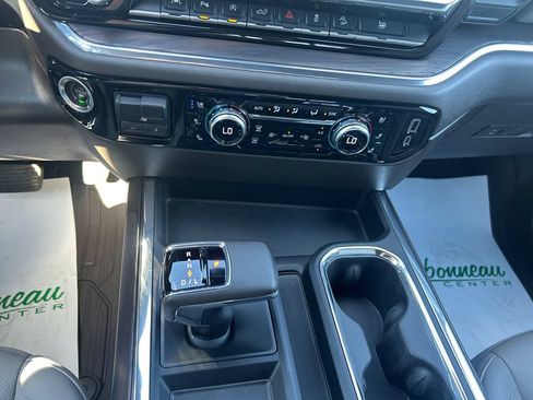 Used 2024 GMC Sierra 1500 SLT w/ SLT Premium Plus Package AWD/4WD image 15