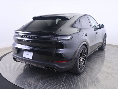 Certified 2026 Porsche Cayenne S AWD/4WD image 7
