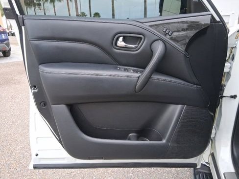 Used 2022 INFINITI QX80 Luxe w/ Cargo Package image 16