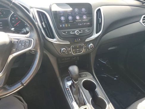 Used 2022 Chevrolet Equinox LT image 24