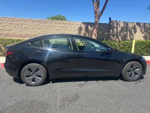 Used 2023 Tesla Model 3 Standard Range image 6