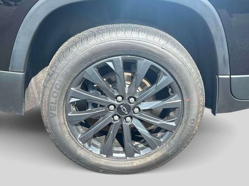 Used 2023 Chevrolet Traverse RS AWD/4WD image 11