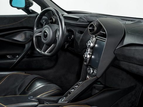 Used 2020 McLaren 720S Performance RWD image 28