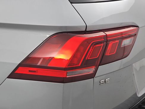 Certified 2023 Volkswagen Tiguan SE R-Line image 35