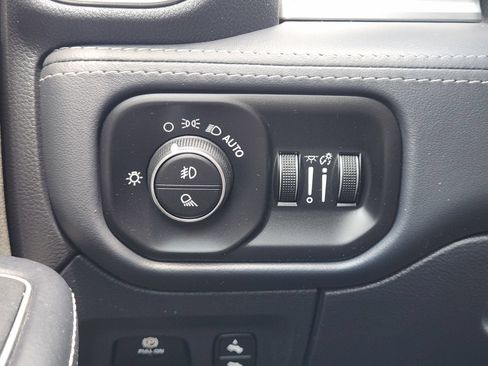 Used 2023 RAM 1500 Limited AWD/4WD image 22