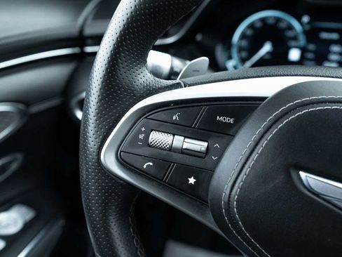 Used 2023 Genesis GV70 2.5T w/ Sport Prestige Package image 22