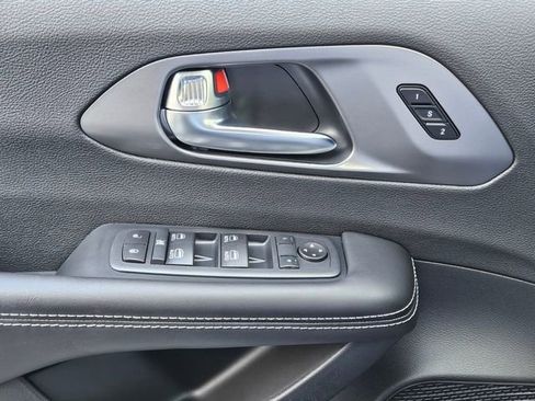 New 2026 Chrysler Pacifica Select image 28