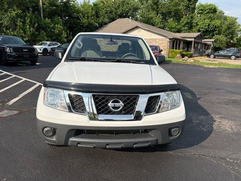 Used 2018 Nissan Frontier S RWD image 2