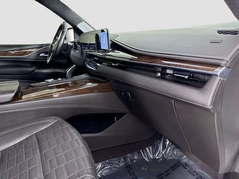Used 2023 Cadillac Escalade ESV Sport Platinum w/ Heavy-Duty Trailer Package AWD/4WD image 35