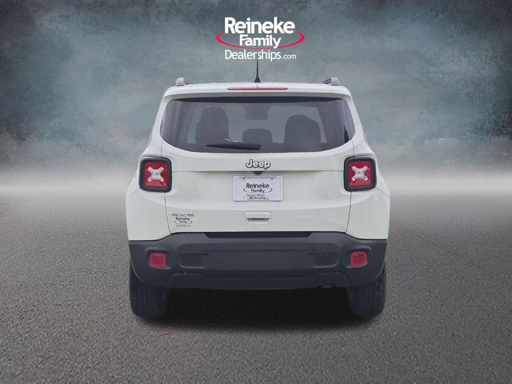 Used 2023 Jeep Renegade Latitude w/ Premium Group AWD/4WD image 6