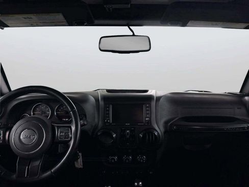 Used 2018 Jeep Wrangler Unlimited Rubicon image 18