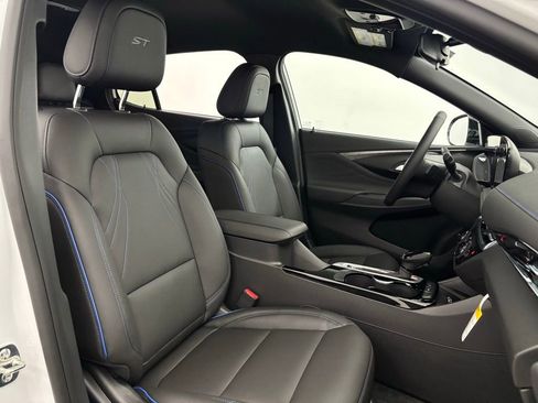 New 2026 Buick Envista Sport Touring w/ Convenience I Package image 32