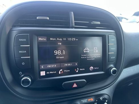 Used 2023 Kia Soul LX FWD image 9