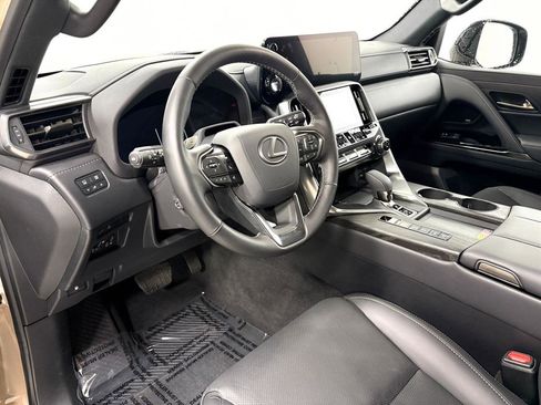 New 2025 Lexus LX 700h Overtrail image 5