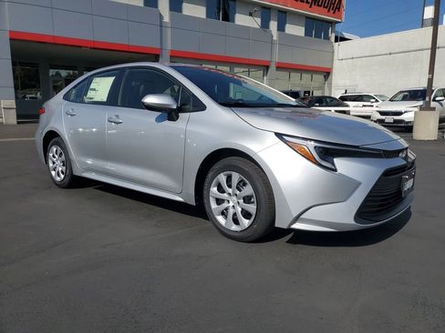 New 2026 Toyota Corolla LE FWD image 32