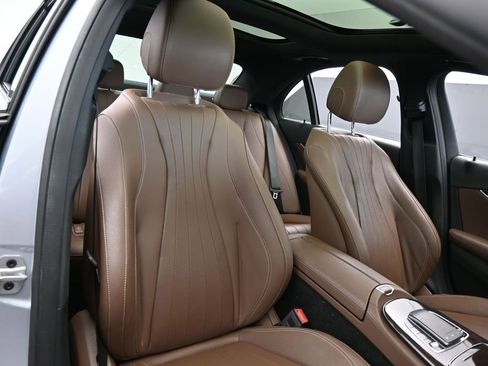 Used 2021 Mercedes-Benz E 450 4MATIC Sedan image 44