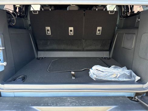 New 2025 Ford Bronco 4-Door image 19