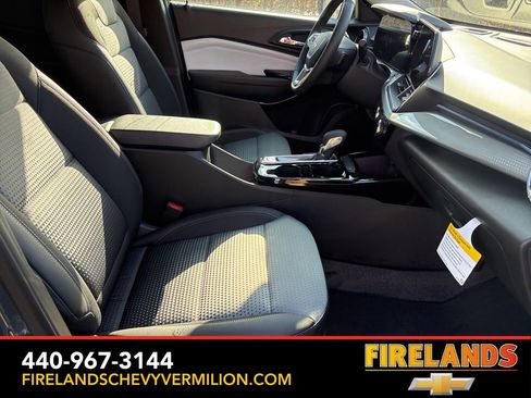 New 2026 Chevrolet Trax LT w/ Midnight Edition image 25